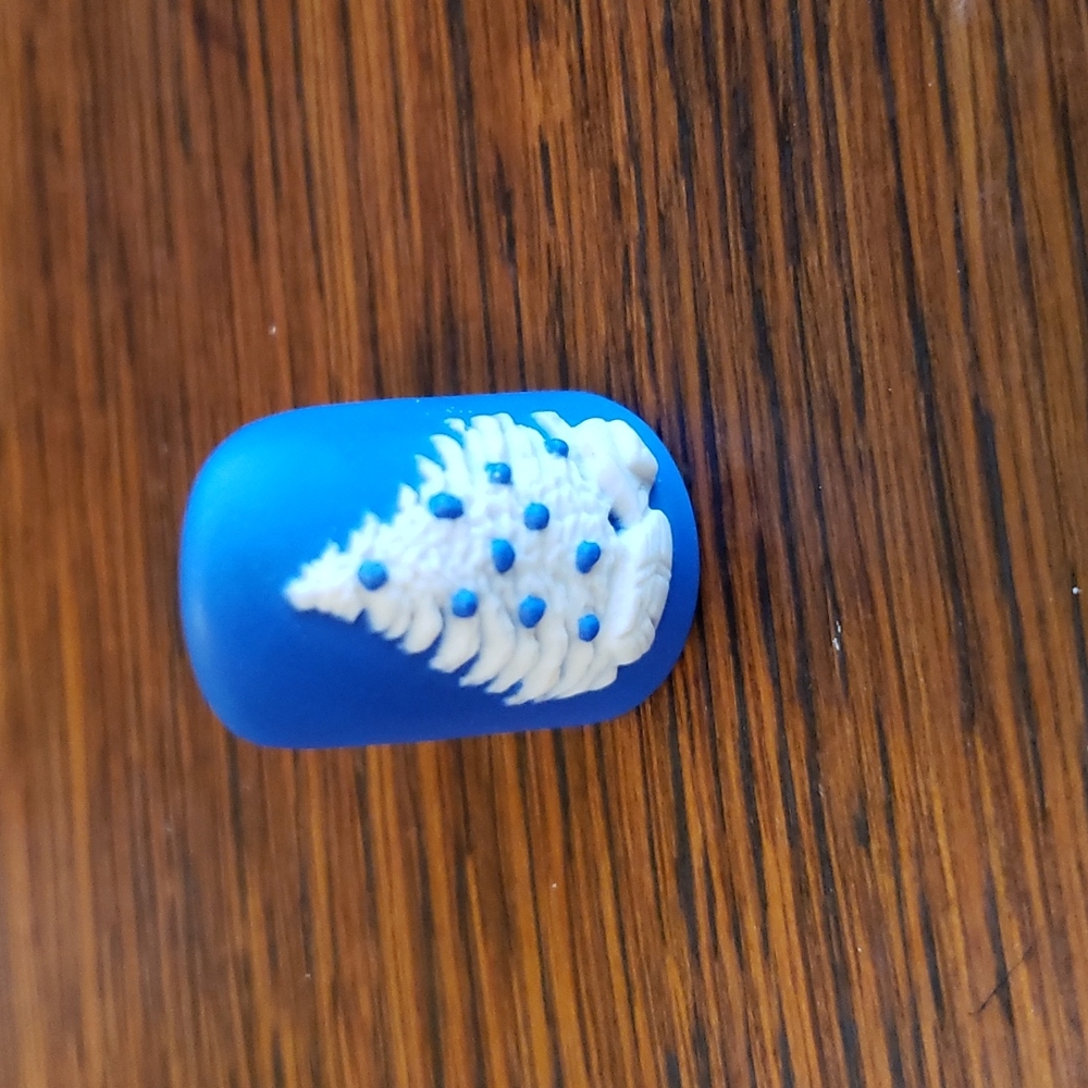 ♦️FINAL PRICE Porcelain Thimble in Blue w White Christmas Tree Made in the USA